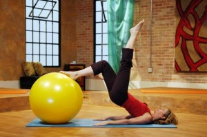 Evde pilates hareketleri